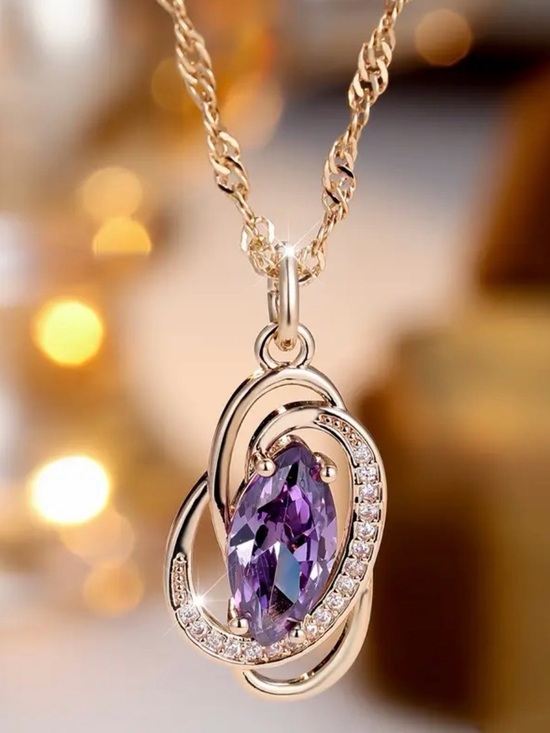Jewelry - Elegant Purple Crystal Pendant Necklace.